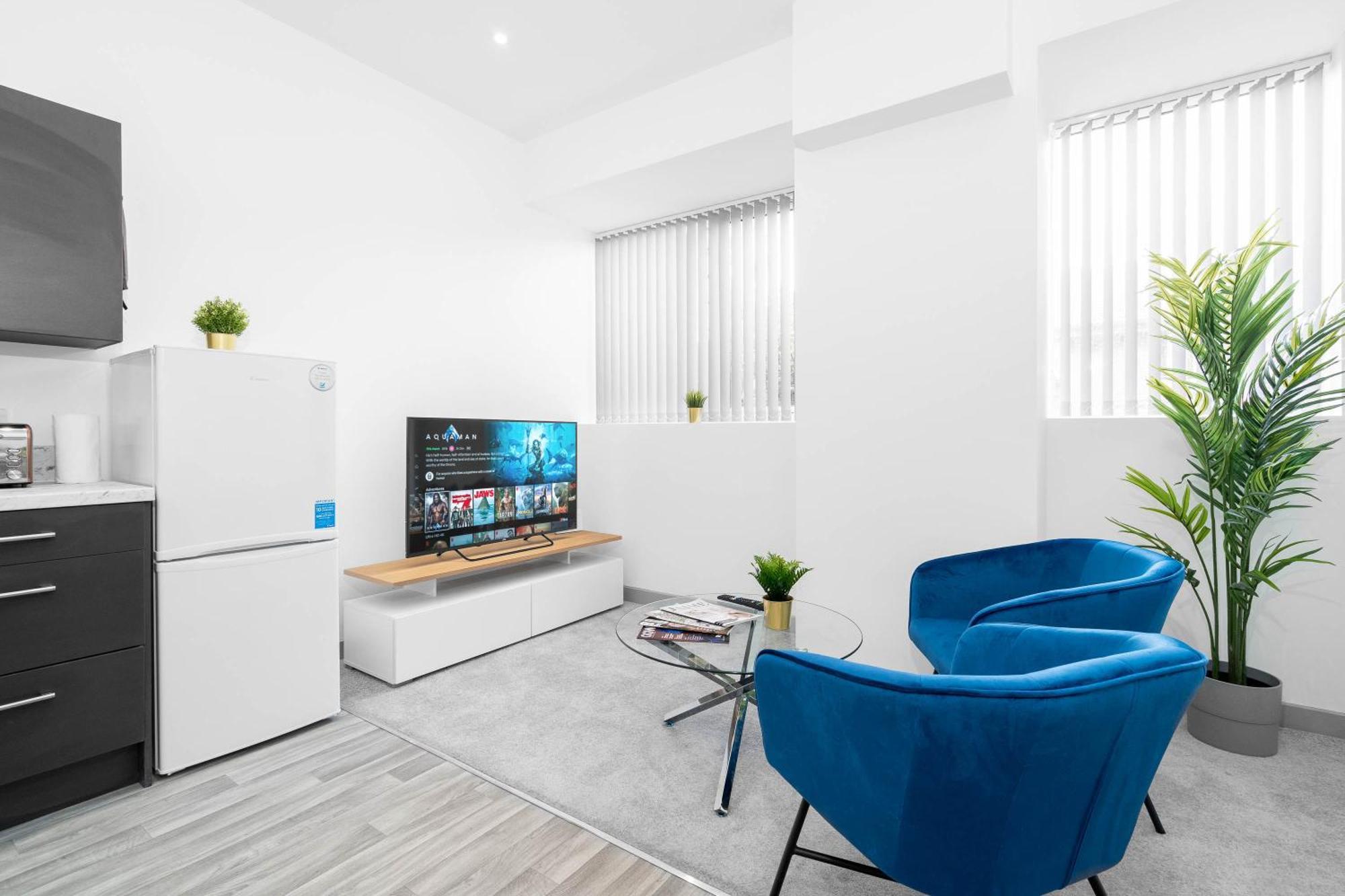 Modern Apartment In Brierley Hill - Secure Parking - Wifi & Netflix - Excellent Value - 11O 外观 照片